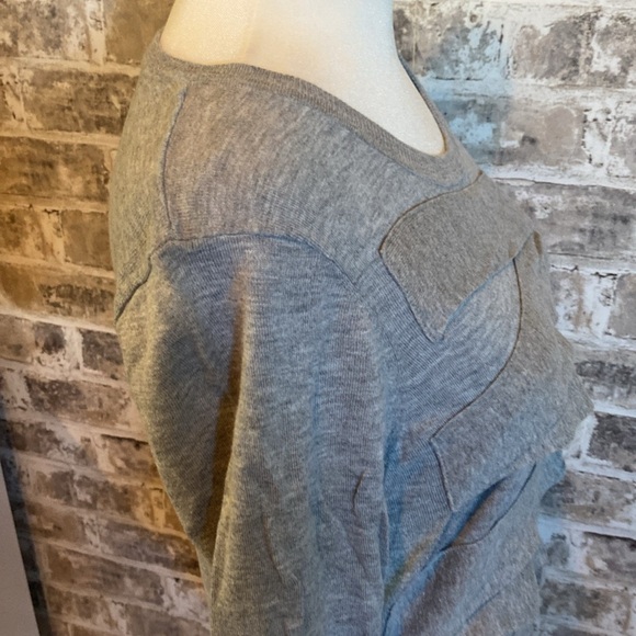 Vince Camuto long lightweight sweater. Size M. Gray with layered design. - Picture 7 of 11